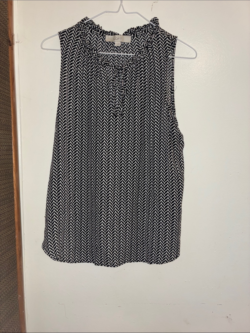 LOFT Black & White Chevron Sleeveless Tie-Neck Top